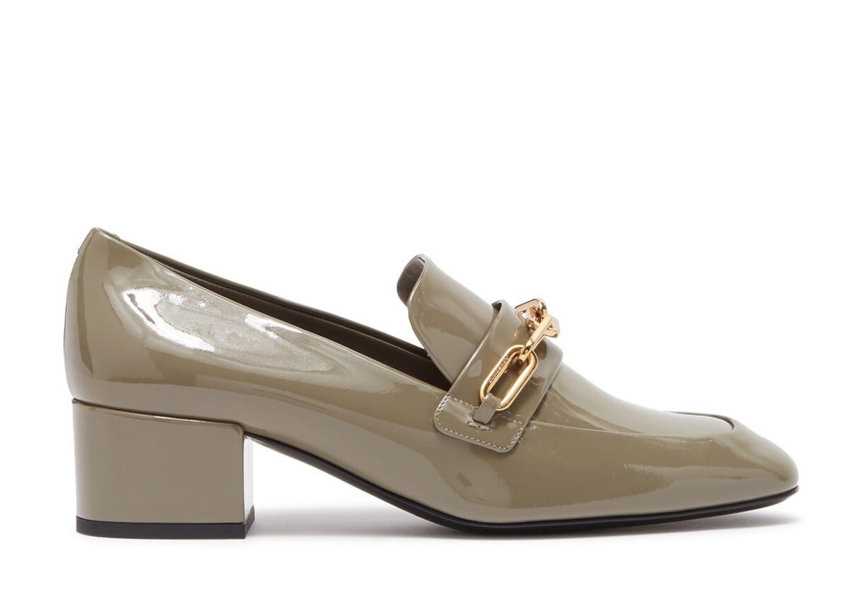 Giày nữ Burberry Ladies Patent Leather Link Detail Block-heel Loafers